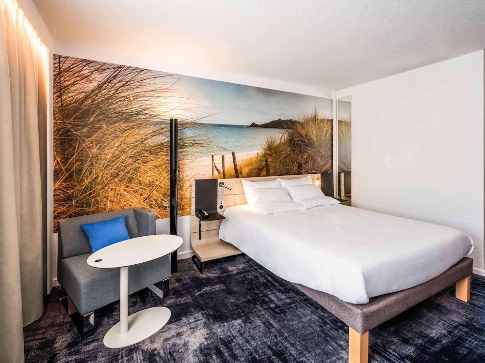 Classic Room, Multiple Beds - Photo 3