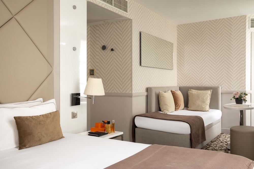 Deluxe Quadruple Room (Family) photo 1