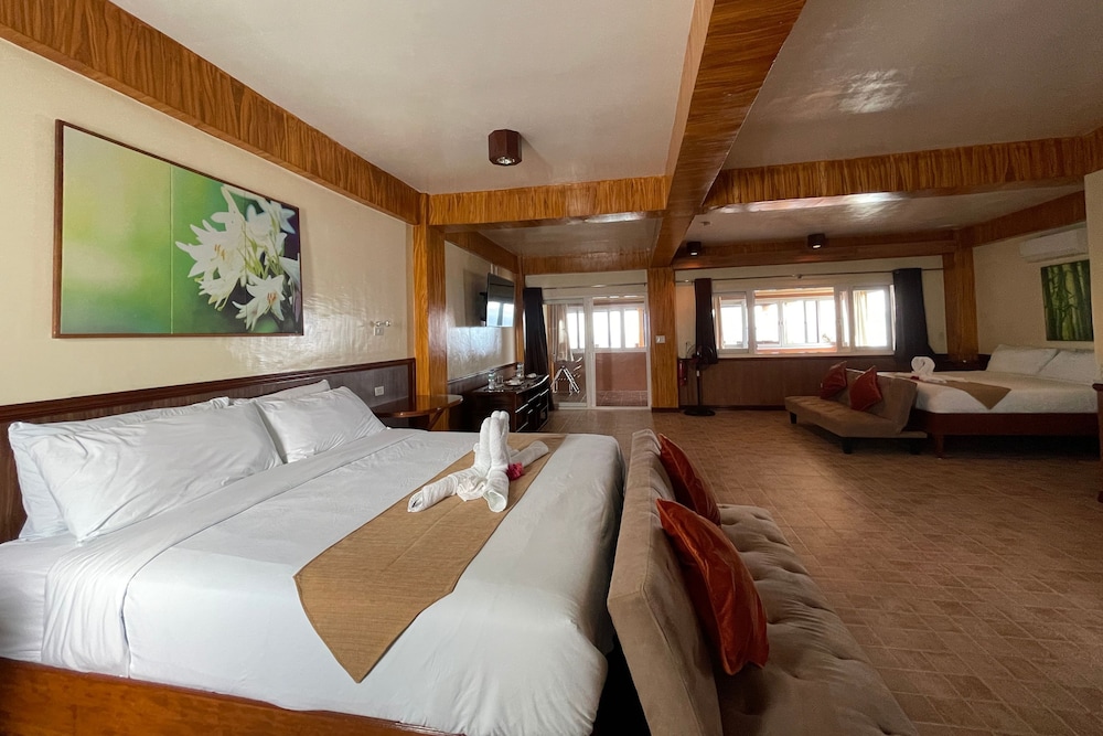 Deluxe Suite, Balcony, Sea Facing photo 3