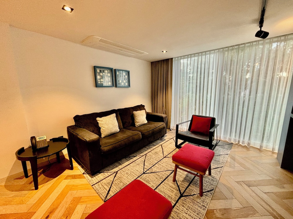 Executive Apartment, 2 Bedrooms - Photo 10