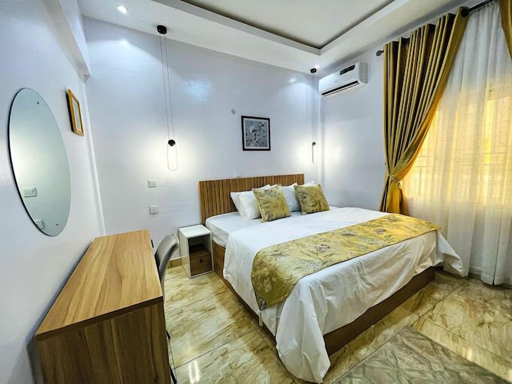 Deluxe Room, Balcony, City View photo 3