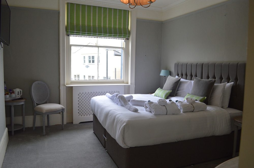 Double or Twin Room, Bathtub (Room 3) photo 2
