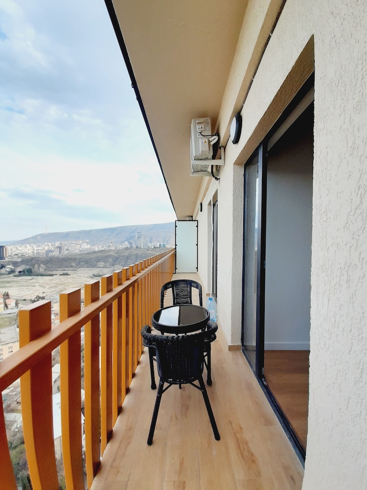 Luxury Apartment photo 2