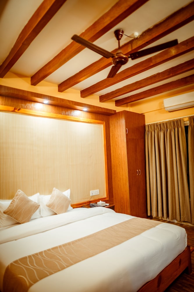Deluxe Double Room - Photo 10