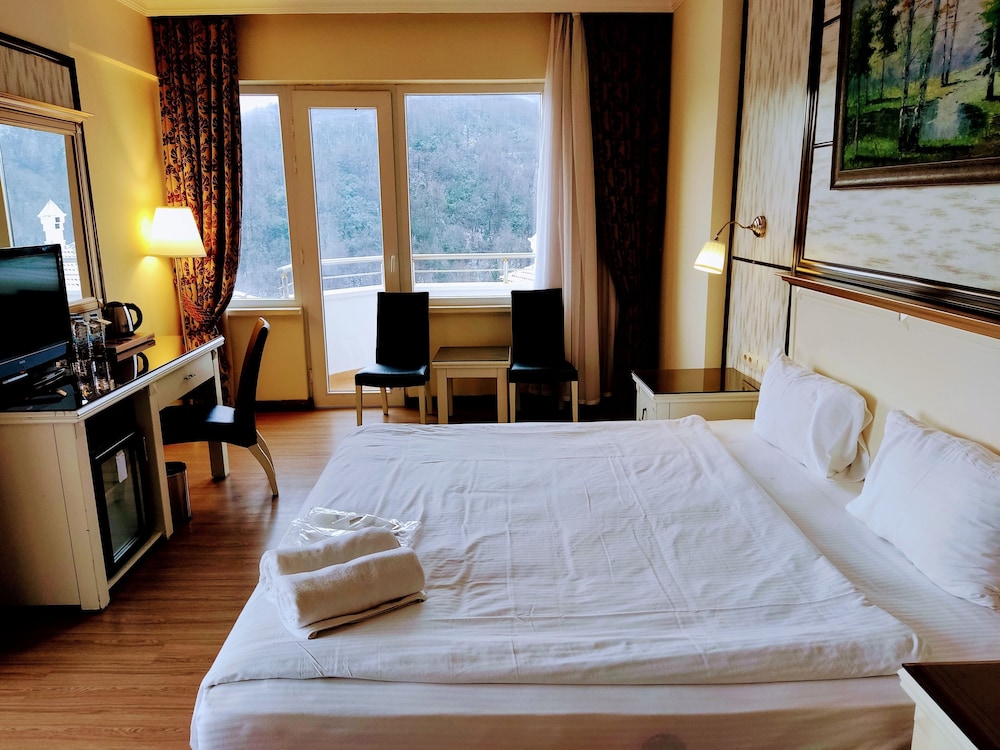 Premium Suite, 2 Bedrooms, Lake View photo 3