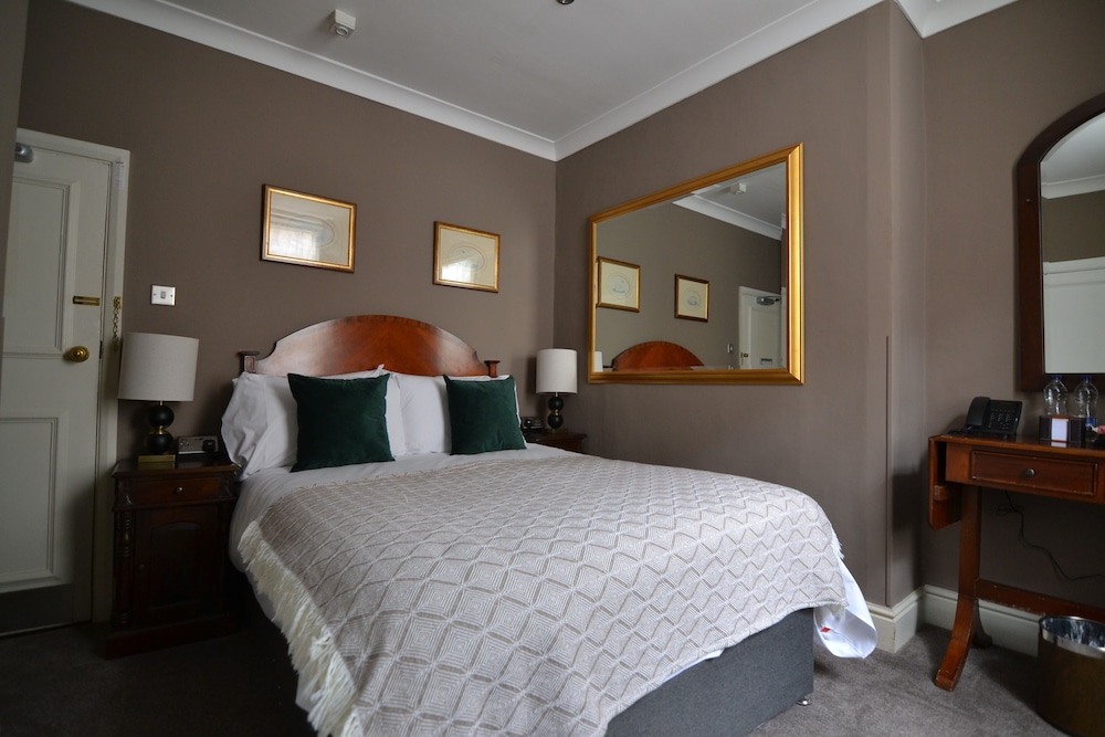 Classic Double Room (Small) - Photo 1
