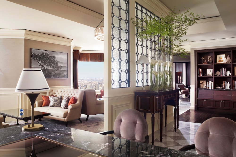 Executive Suite, 1 King Bed (Club Level) - Photo 7