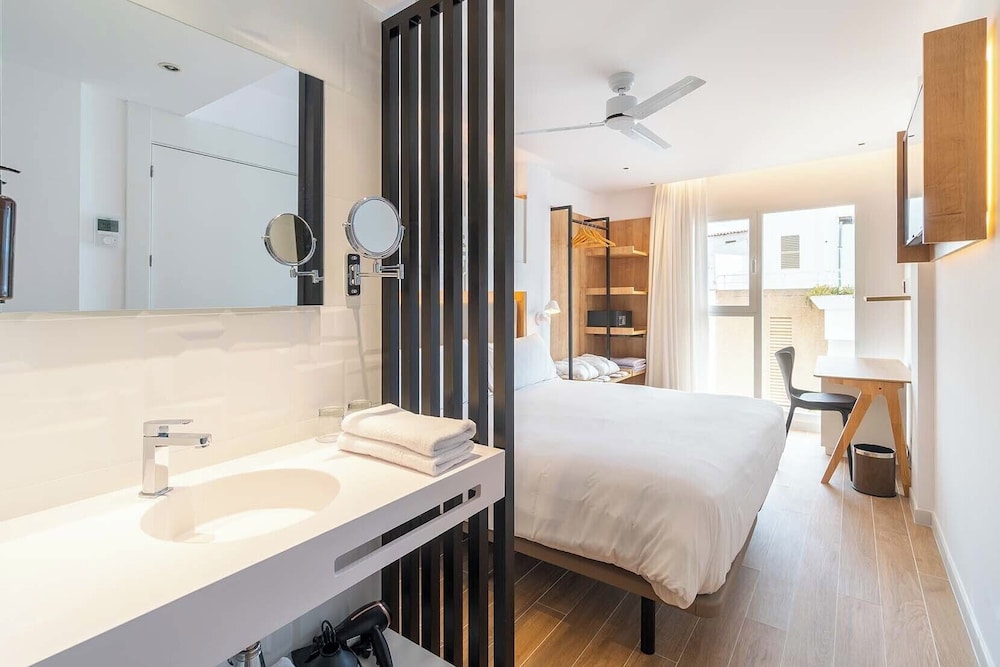 Superior Double Room - Photo 4