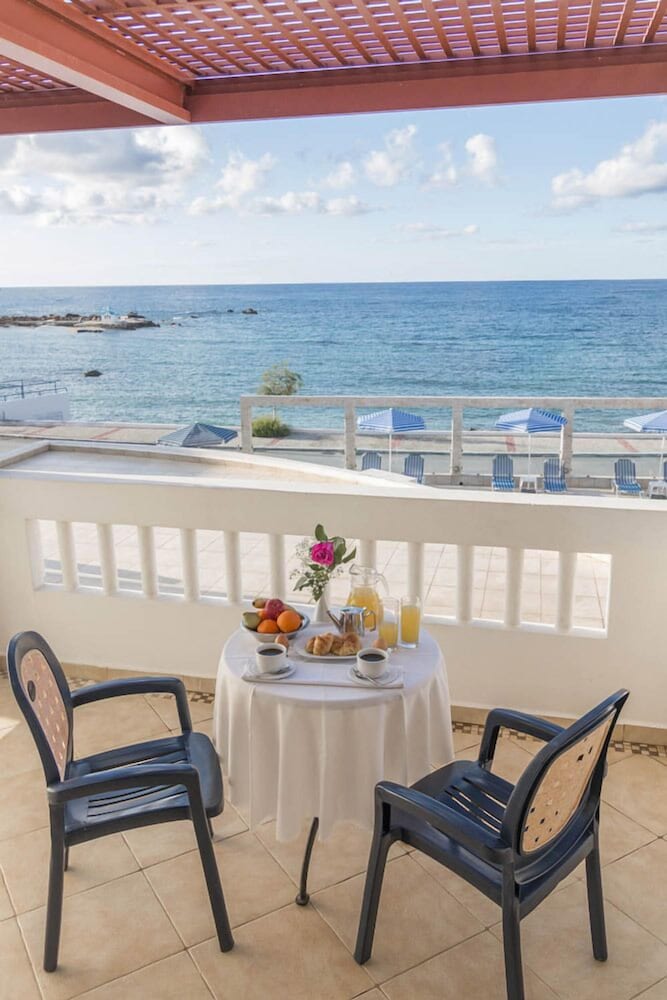 Superior Triple Room, Sea View photo 2