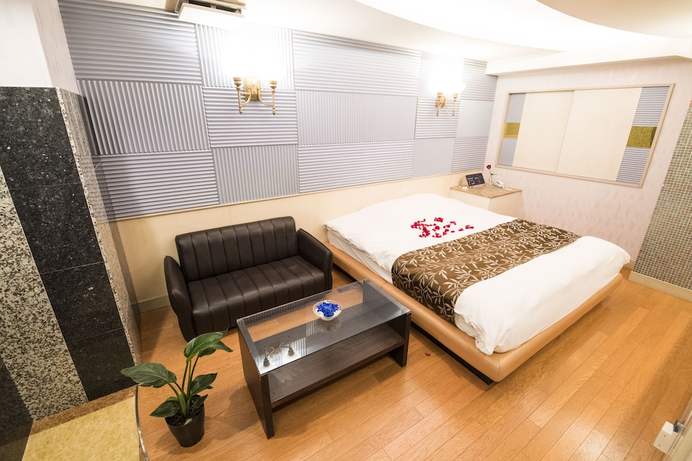 Deluxe King Room, Check-in: 3PM, Check-out: 12PM photo 2