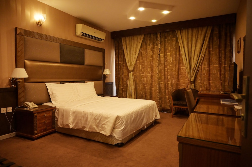 Basic Double or Twin Room photo 3