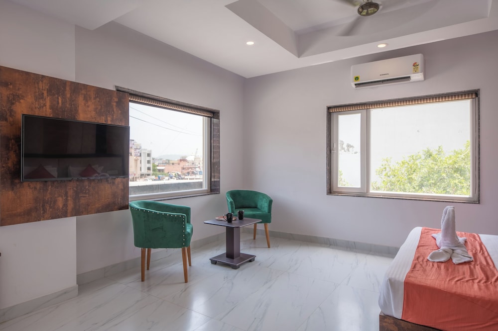 Deluxe Double Room, City View photo 2