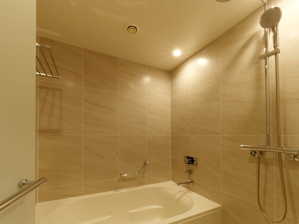 Superior Floor Comfort Triple Room, Non Smoking (Extra Bed will be provided for the 3rd Adult) - Photo 6