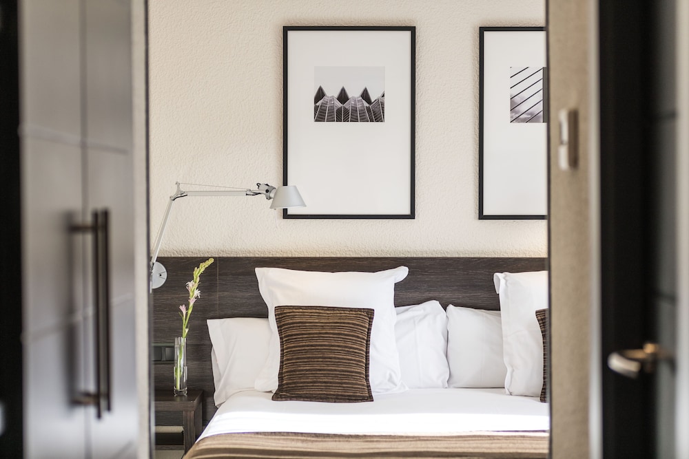 Single Room - Photo 2