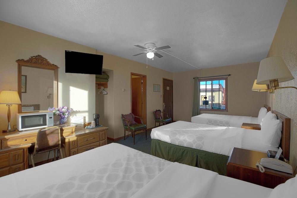 Room, Multiple Beds - Photo 2