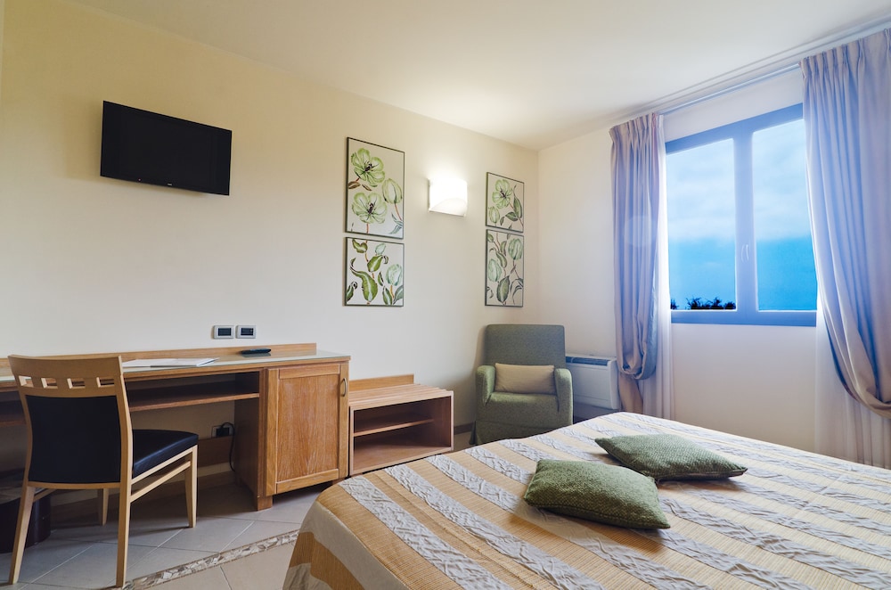 Superior Double Room - Photo 2