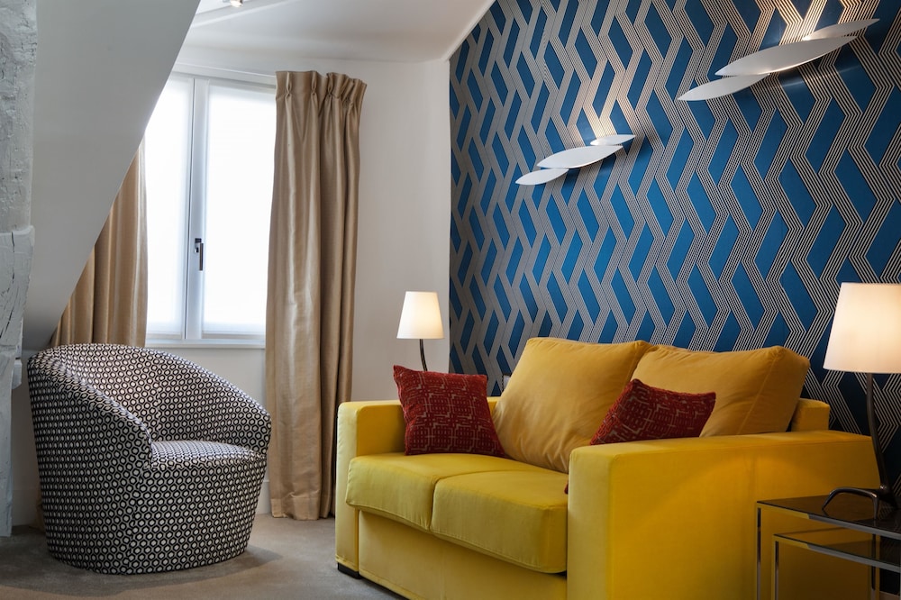 Junior Suite (Triple) photo 3