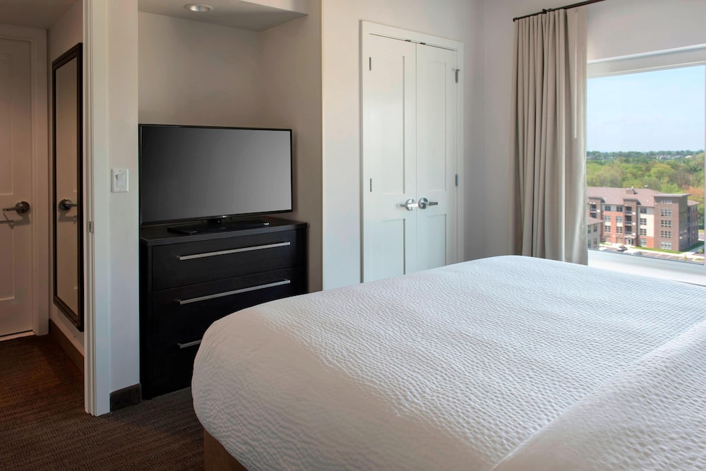 Suite, 1 Bedroom photo 2