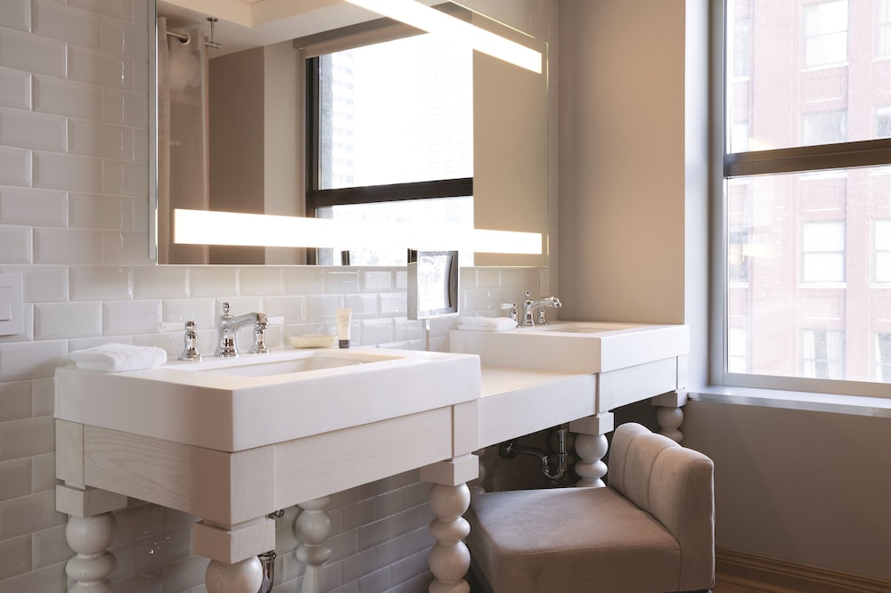 Grand Suite, 2 Bedrooms, River View (King) photo 3