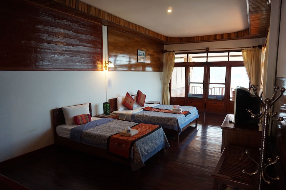 Deluxe Double - Panorama Mekong Riverview photo 2