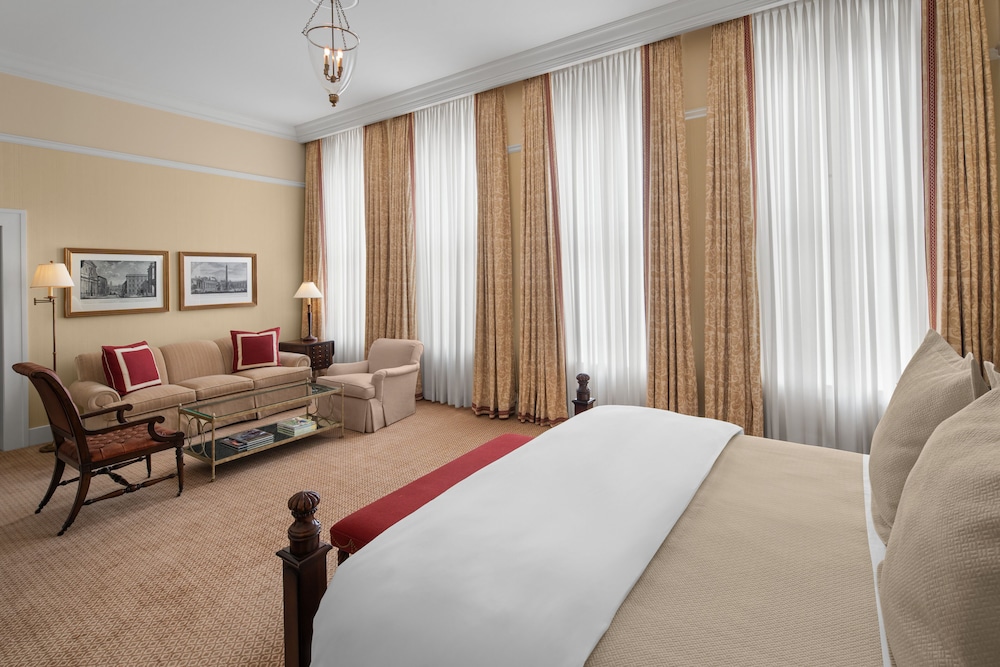 Junior Room, 1 King Bed (Capital Great) photo 1