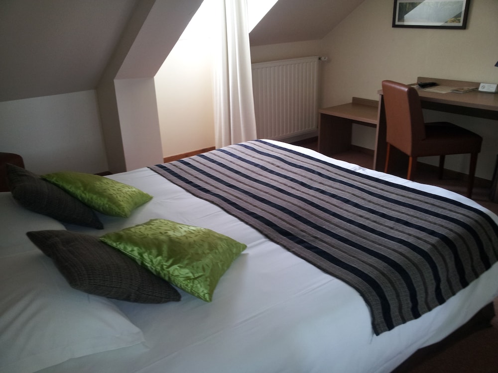 Double Room with Shower, Harbour View - Photo 6
