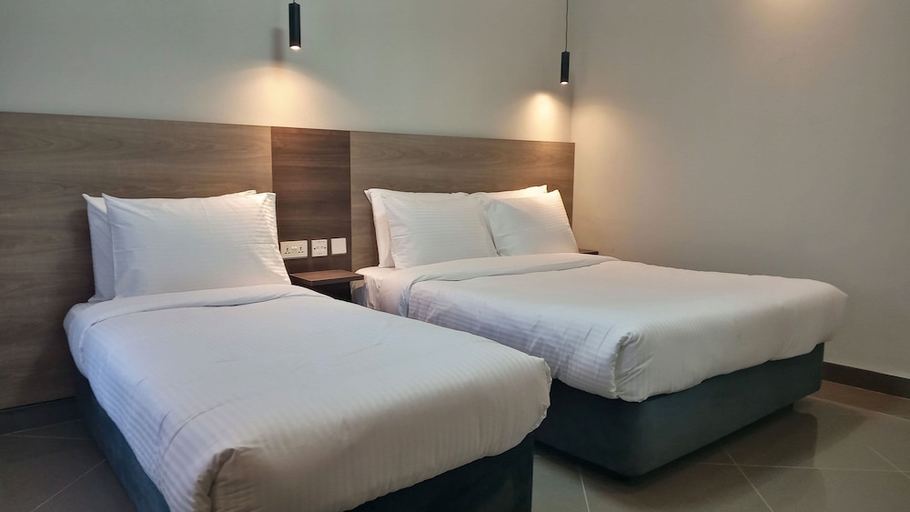Deluxe Triple Room photo 2