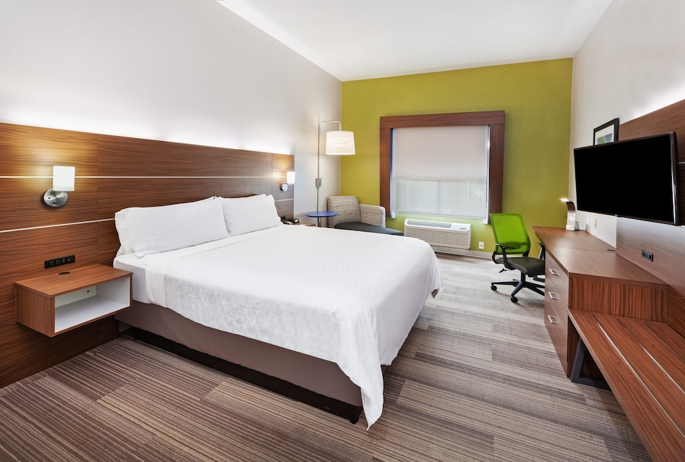 Standard Room, 1 King Bed - Photo 1