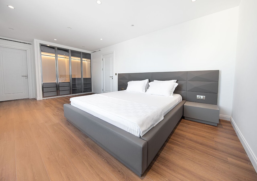 Luxury Suite photo 2