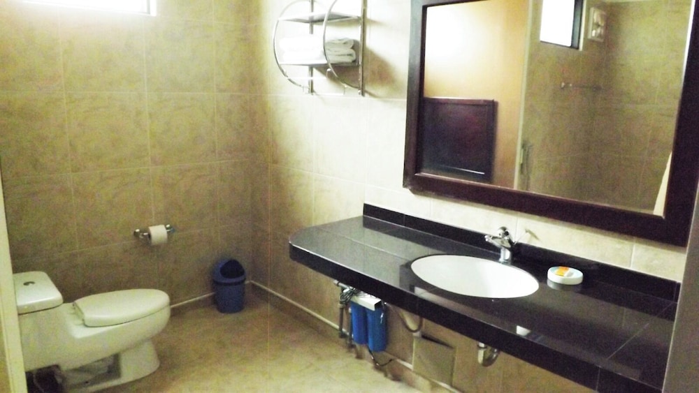 Junior Suite, 1 Bedroom, Ensuite, City View photo 2