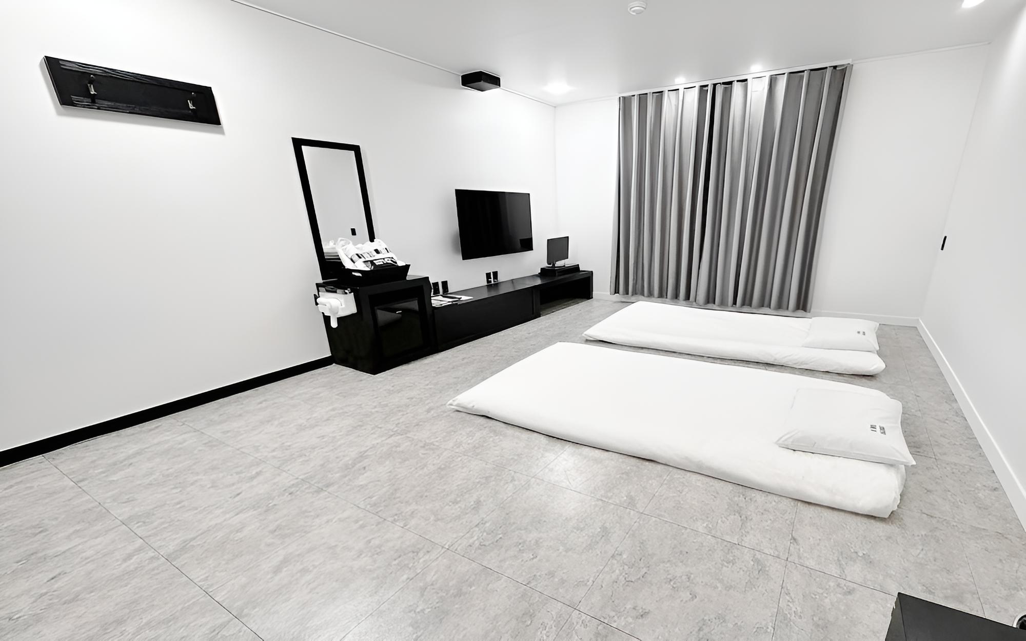 Room (Deluxe Korean-style room (for 2 peopl) photo 1