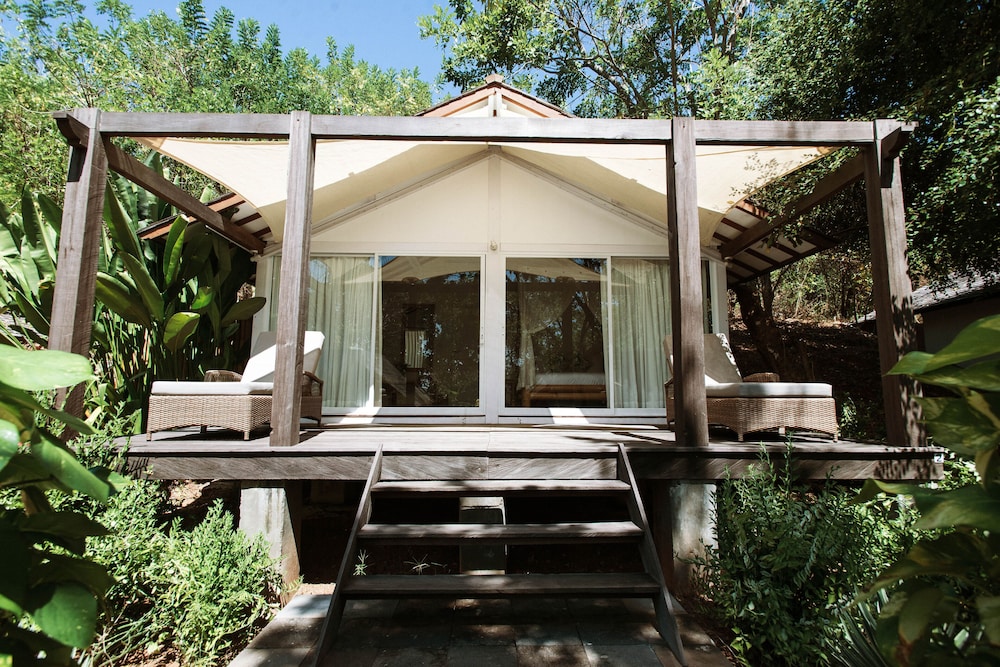 Deluxe Bungalow, Terrace (Canopy Sea View) photo 1