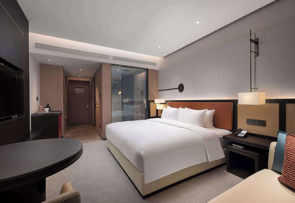 Superior Room, 1 King Bed, Non Smoking photo 1
