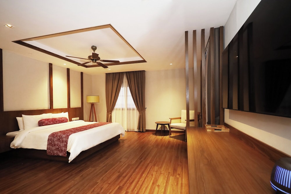 Beachfront Suite photo 1