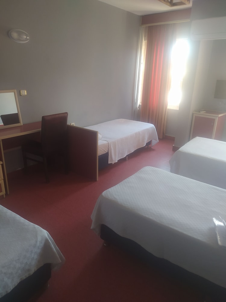 Classic Triple Room photo 1