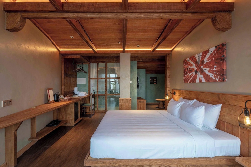 Executive Double Room, Balcony, City View