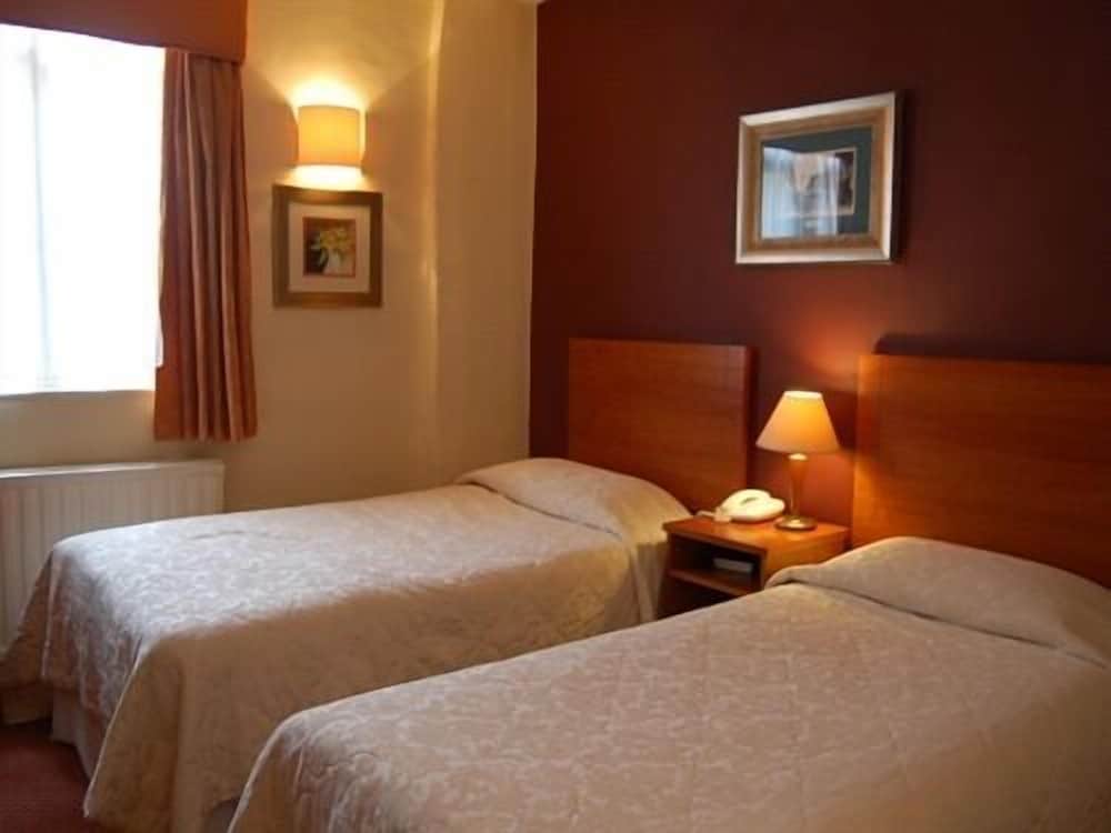 Standard Twin Room photo 3