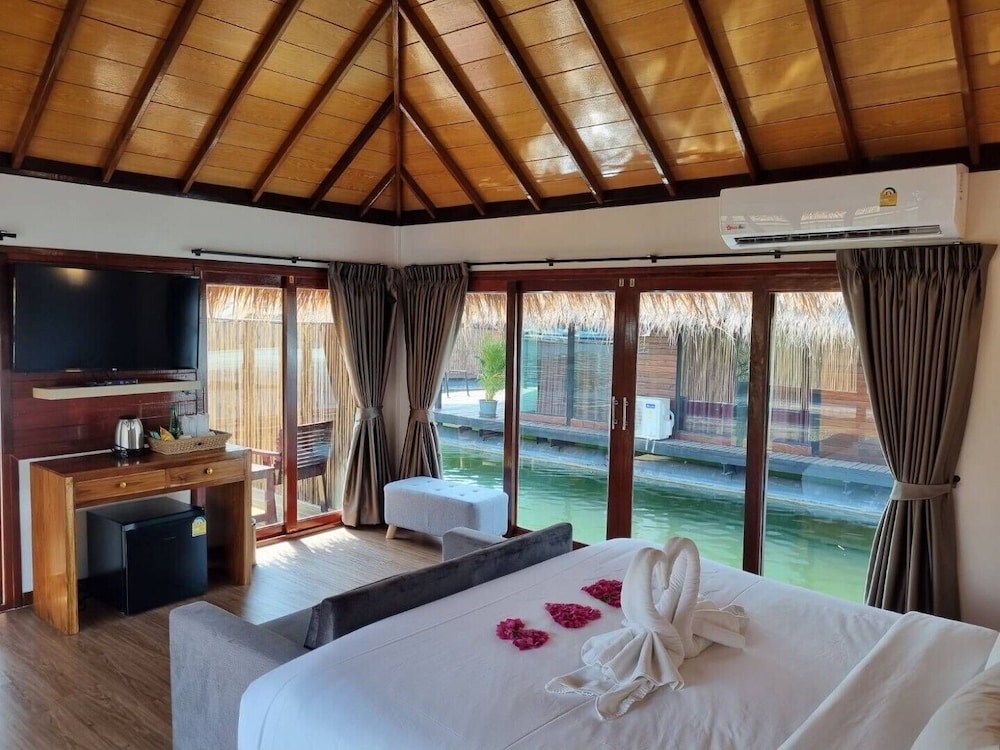 Maldives Water Park View Zone A - Photo 18