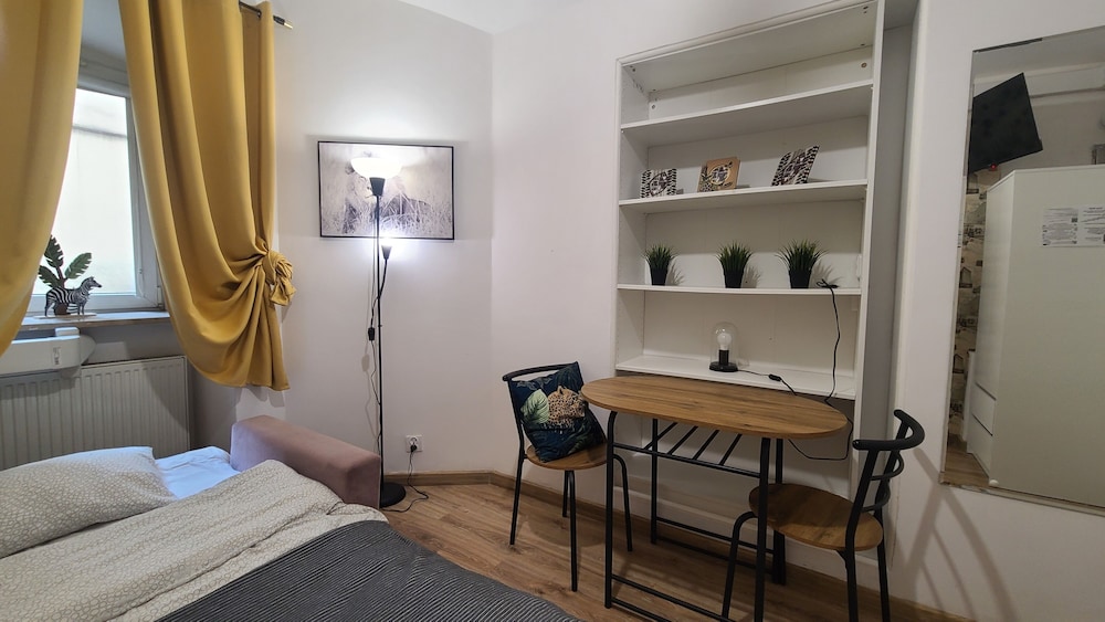 Economy Single Room, Non Smoking, Courtyard View photo 1