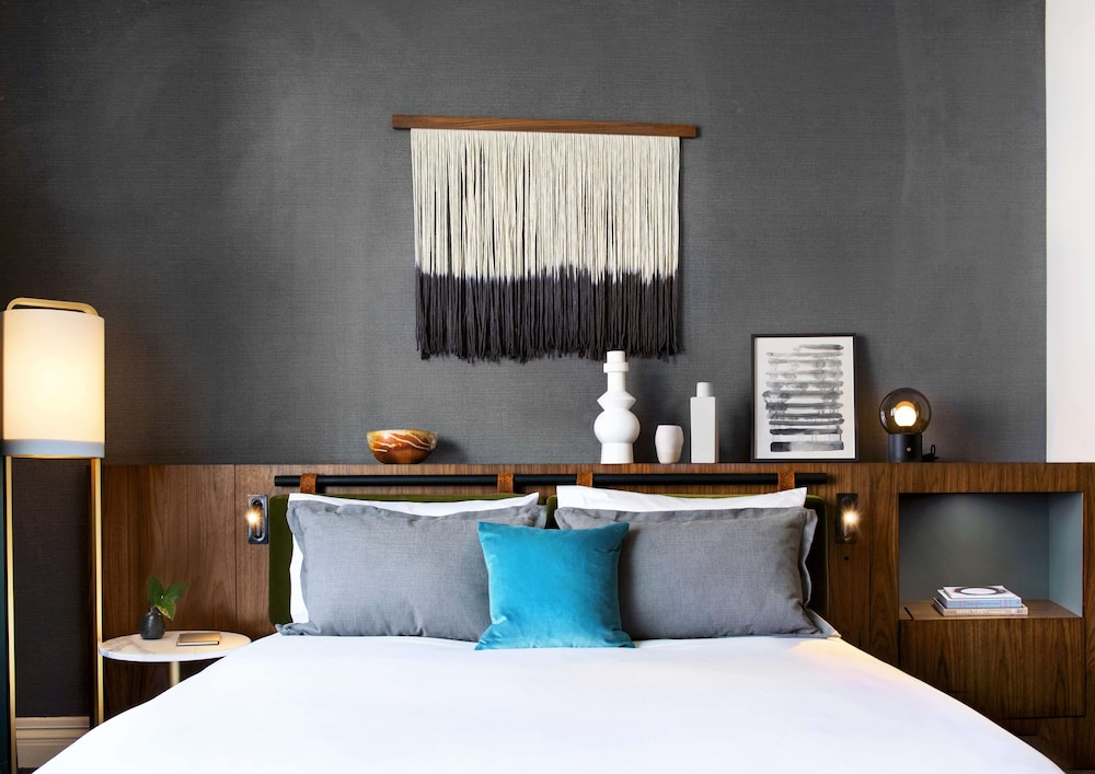 Fireplace Suite