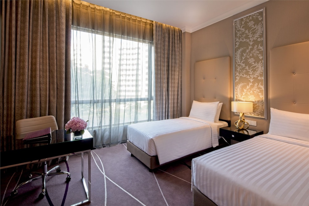Deluxe Studio Suite photo 3