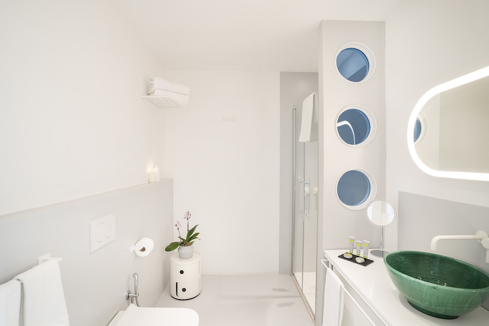 Superior Double Room, Sea View - Photo 20