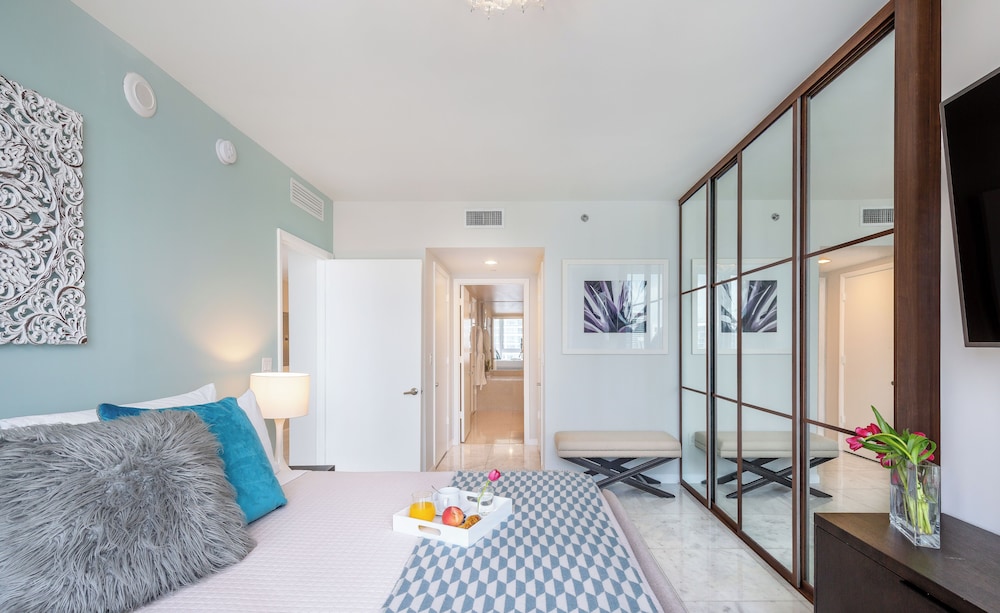 Boutique Corner Apart, 2/2, Sofa Bed, Ocean View, Balcony4502