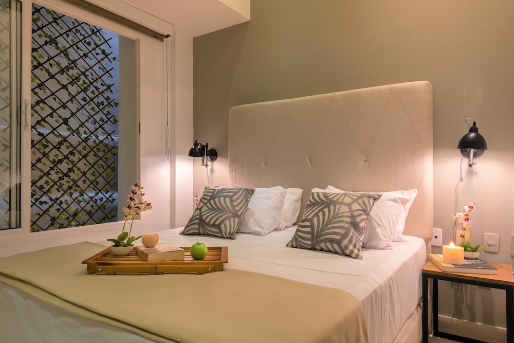 Standard Suite, 1 Queen Bed with Sofa bed, Non Smoking photo 1