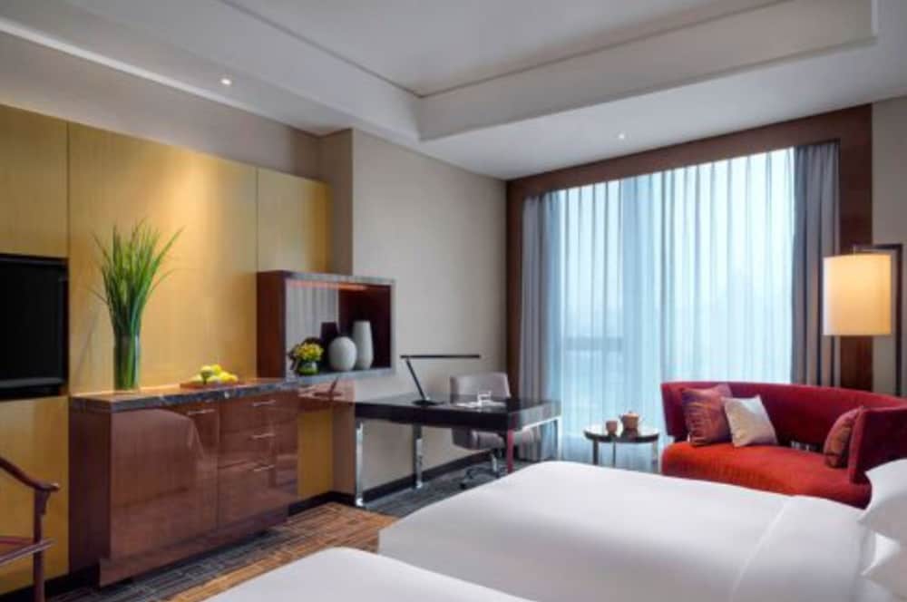 Club Room, 2 Twin Beds - Photo 1