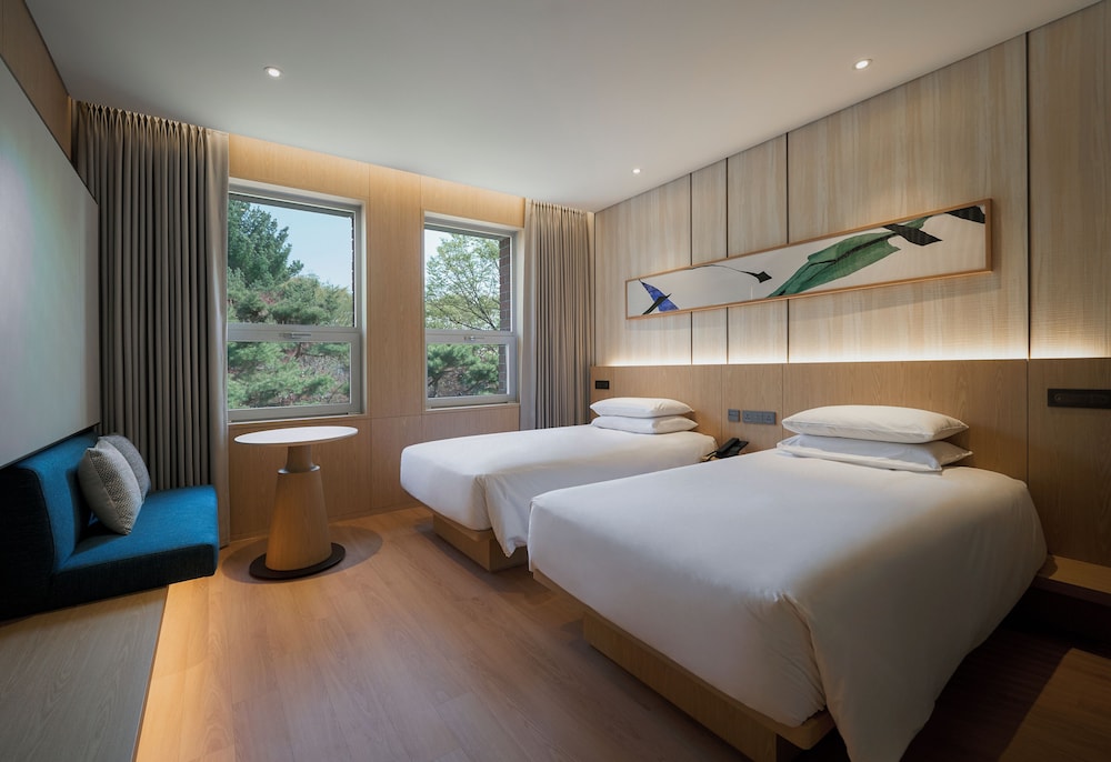 Standard Twin Room - Photo 3