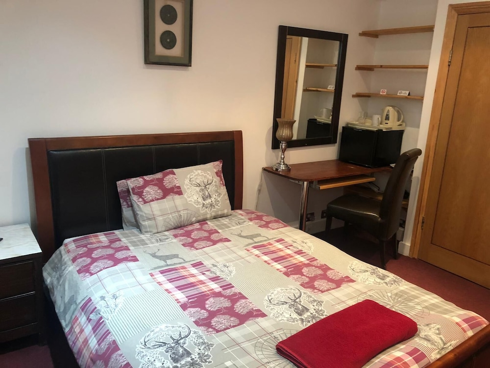 Basic Double Room photo 2