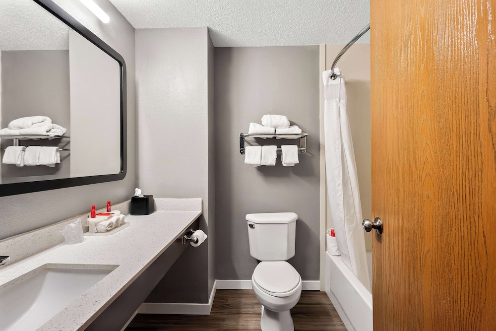 Suite, 1 King Bed, Non Smoking, Jetted Tub (with Sofabed) - Photo 7
