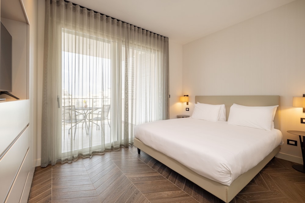 Deluxe Apartment, Annex Building photo 3