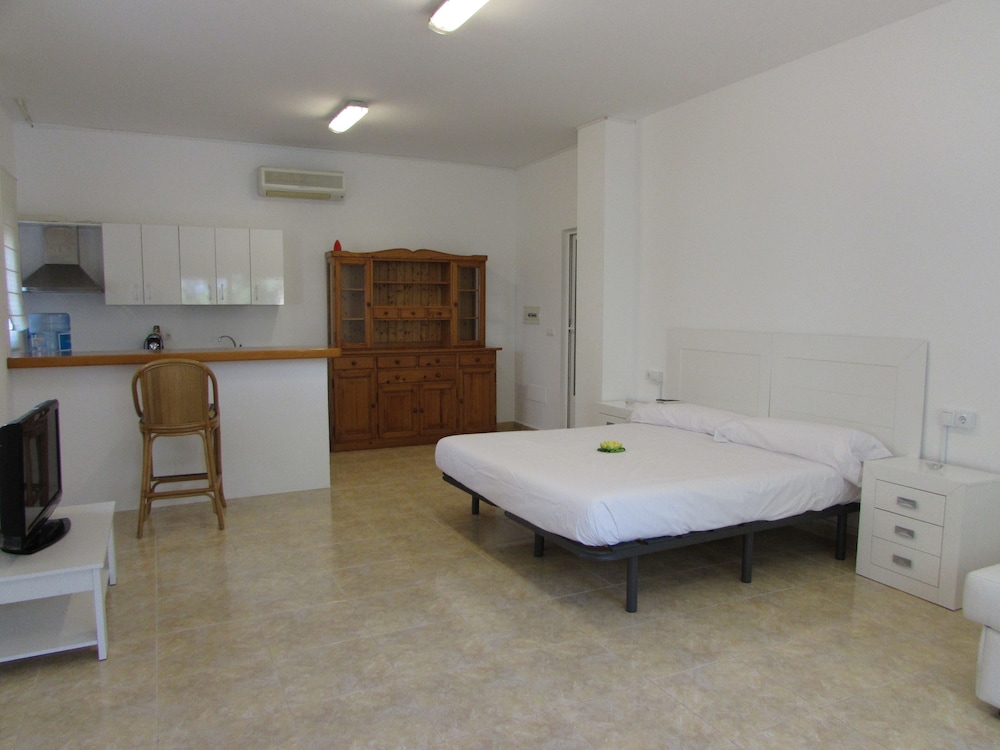 Family Studio Suite photo 2
